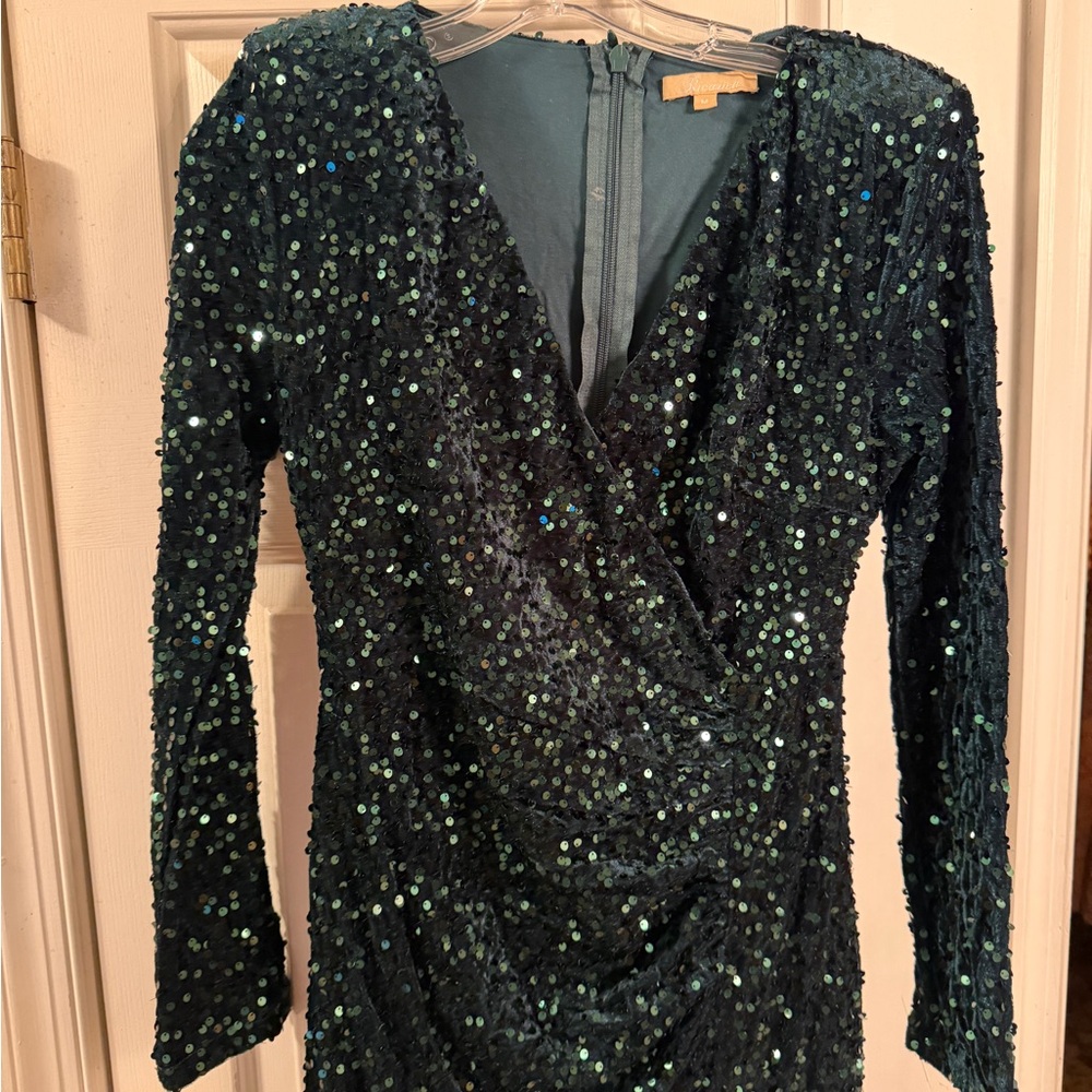 GREEN SEQUIN Long Sleeve
Formal Prom Pageant Evening
Wedding Gown Dress M 6/8 - Picture 6 of 9